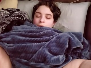 Sleepy PAWG gets her Pussy CREAM PIED immediately afterwards a long night&excl; &ast;All my FULL length videos are on XVIDEOS RED&ast;